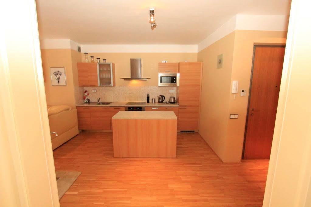 Luxury Apartment River Diamond Residence براغ المظهر الخارجي الصورة