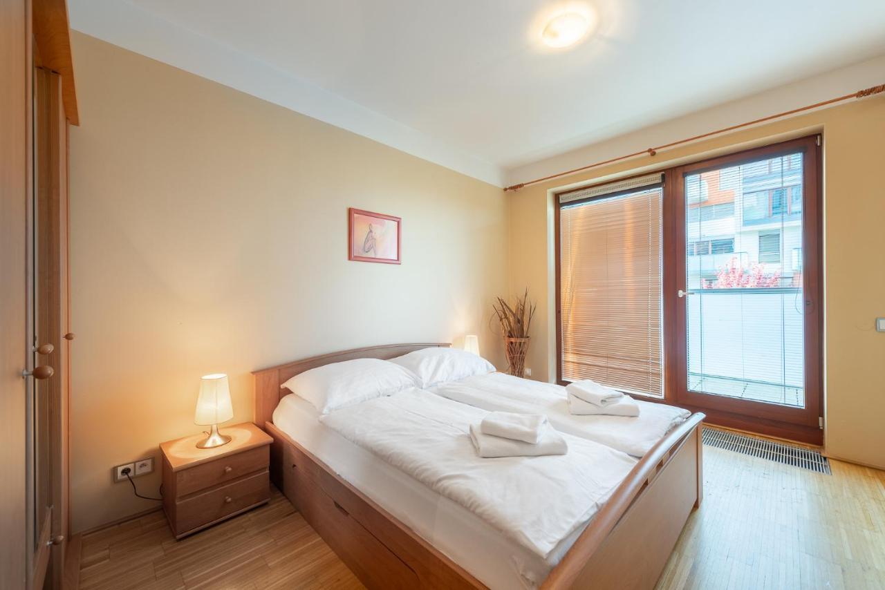 Luxury Apartment River Diamond Residence براغ المظهر الخارجي الصورة